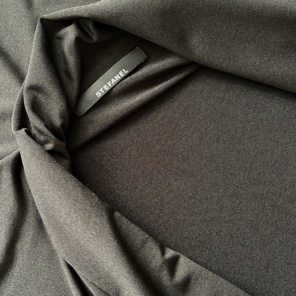 Black unique tank top. - Picture 3 of 7